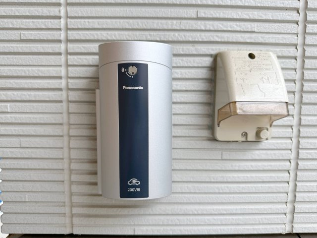 安佐南区山本6丁目の発電・温水設備|EV車用電源コンセント（200V）☆