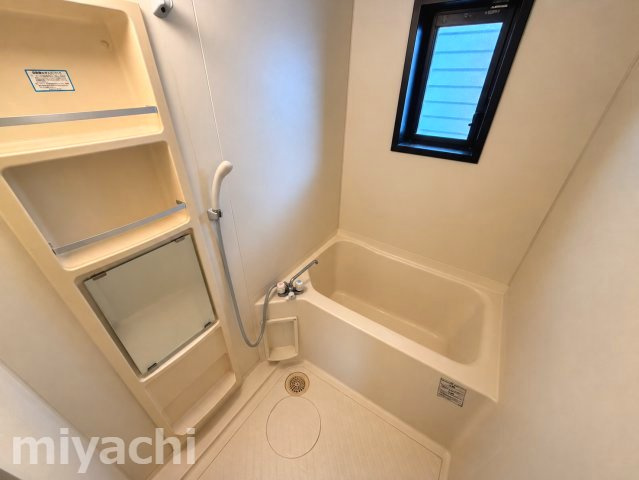 フォブール広田の浴室