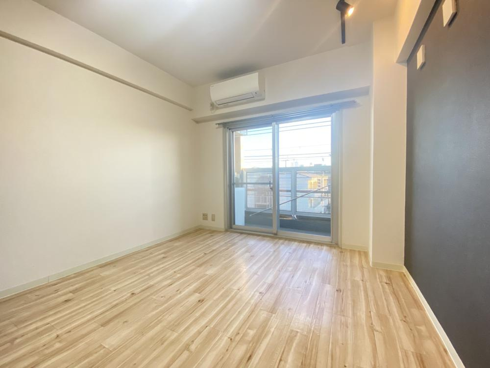 芦屋市宮塚町の賃貸マンションの居間・リビング