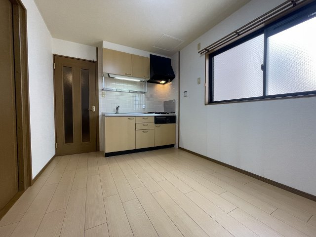 神戸市中央区割塚通５丁目の賃貸マンションの居間・リビング