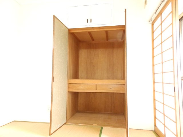 神戸市灘区大石東町２丁目の賃貸マンションの収納
