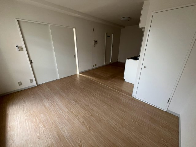 神戸市東灘区田中町１丁目の賃貸マンションの居間・リビング