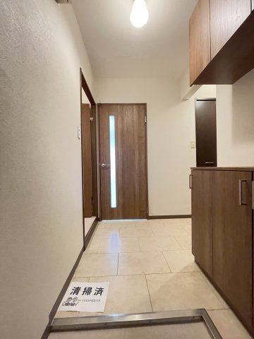 神戸市東灘区住吉宮町２丁目の賃貸マンションの玄関