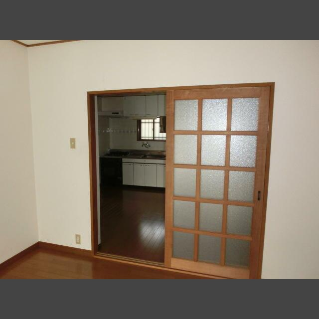 神戸市灘区城内通１丁目の賃貸マンションの居間・リビング
