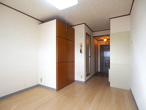 神戸市東灘区西岡本５丁目の賃貸マンションの居間・リビング