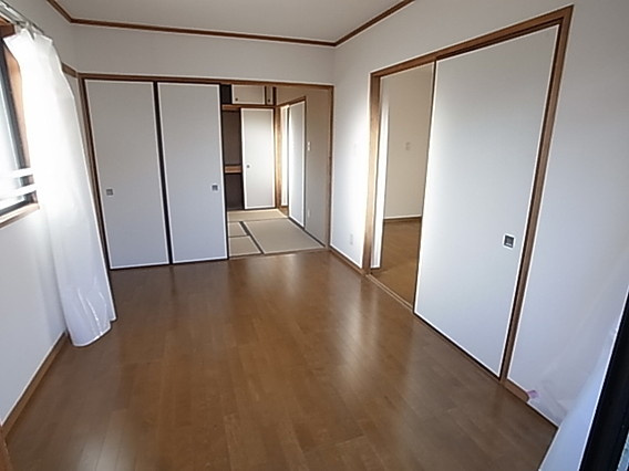 フェニックス本山の居間・リビング