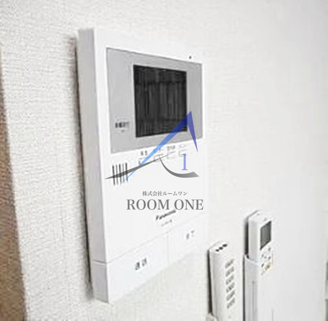 サンティア高円寺のセキュリティ|モニター付きインターホンです。