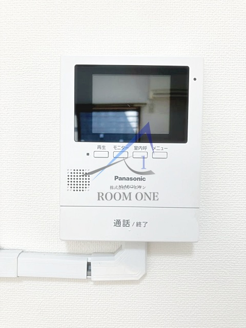 ルーミー東大井のセキュリティ|モニター付インターホンです。