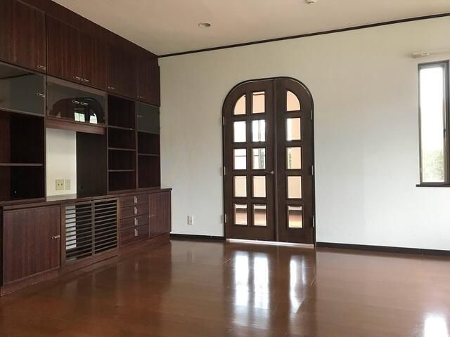 菅田町戸建の居間・リビング