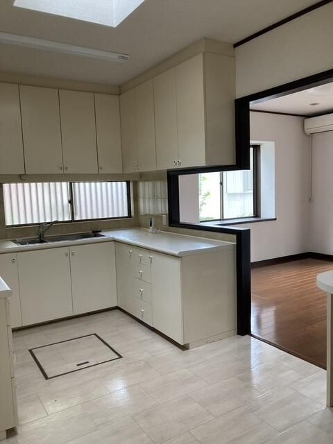 菅田町戸建のキッチン