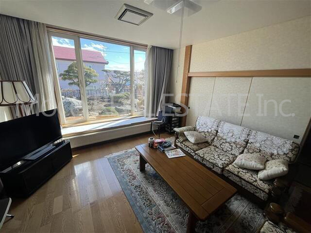 【居間・リビング】 | 北見市美山町中古住宅