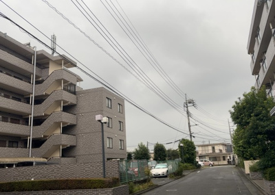 【展望】 | グレンモアスワＢ館 | 景色重視でお家選ぶをするとスーパーが遠い！学校が遠い！など生活をするうえで利便性で困ることもあります。まず一度現地を見学する際に、周辺の施設などがあるかを確認し、暮らし始めた後のことを想像しましょう。