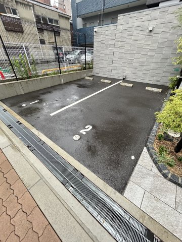 プレサンス四天王寺前夕陽ヶ丘ヴィリードの駐車場