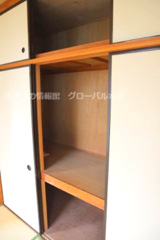 ヒュース板橋本町の収納|こまごまとしたものを収納できそうですね