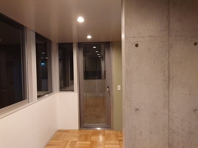 【洋室】 | Ｍｏｎ－ｎａｋａ　Ａｐａｒｔｍｅｎｔ　Ｔｅｒｒａｃｅ