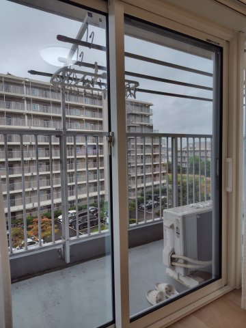 日商岩井北浦和マンションB棟のその他|2026年9月にサッシを交換しています。複層ガラス（インプラス）