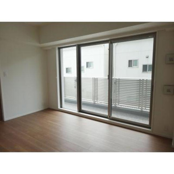 【居間・リビング】 | パークアクシス馬込レジデンス | ※写真は同タイプ住戸です。