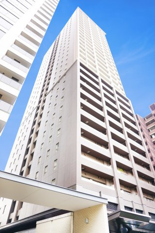 リバーサイドタワー中之島の外観