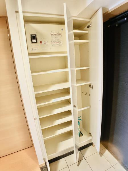 プレミアコンフォート西荻窪の居間・リビング
