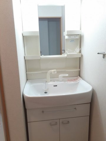 ヴィラ　花水木の洗面所|広い洗面スペースです★