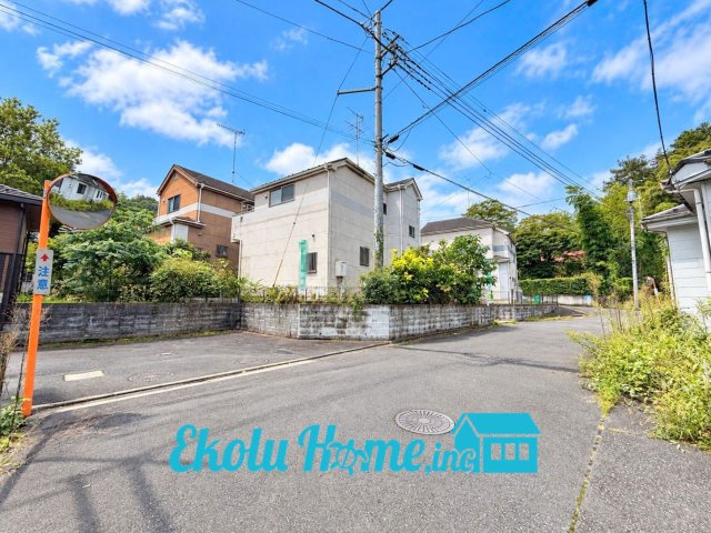 中古戸建て　日の出町大久野の前面道路含む現地写真|☆リフォーム前写真☆ ※空はCG加工しています。 (2026年9月撮影)