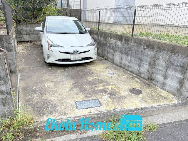 中古戸建て　日の出町大久野の駐車場|☆リフォーム前写真☆ (2026年9月撮影)