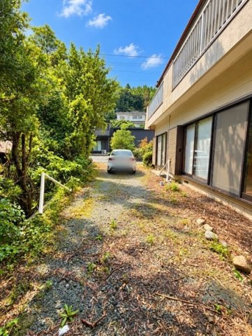 細江町中川戸建ての駐車場