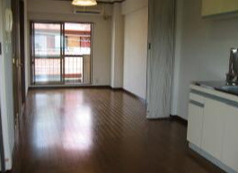 世田谷区南烏山４丁目の賃貸マンションの居間・リビング