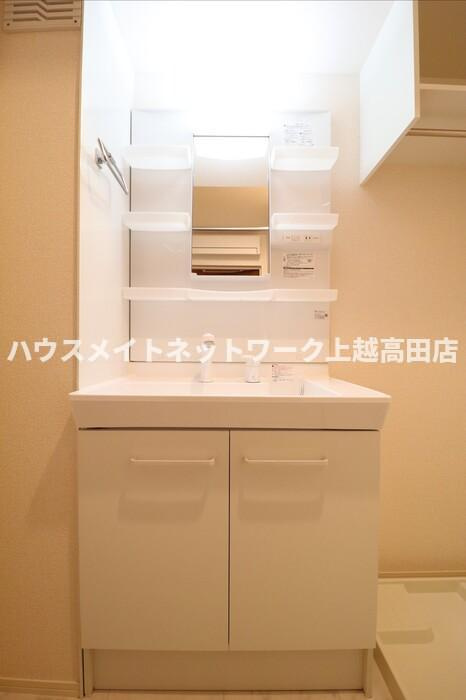 シェノン子安の独立洗面台|洗髪洗面化粧台
