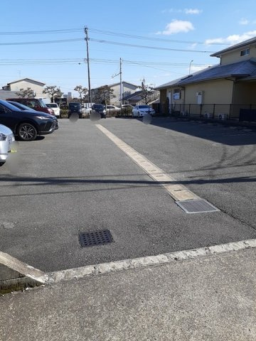 スプリングウィンドⅡの駐車場|駐車スペースもあります☆
