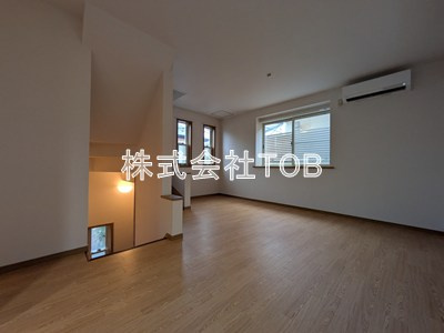 【居間・リビング】 | 方南1丁目戸建て | 12帖