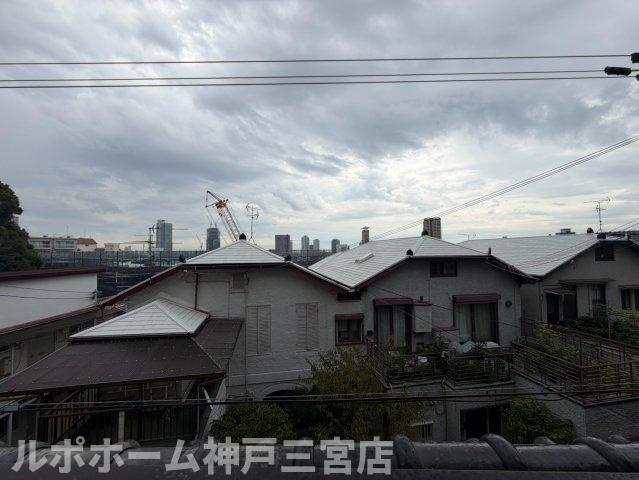 シティハイツ諏訪山のエントランス