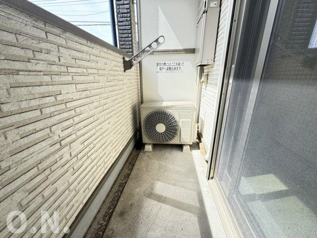 エステイトE長吉川辺のバルコニー