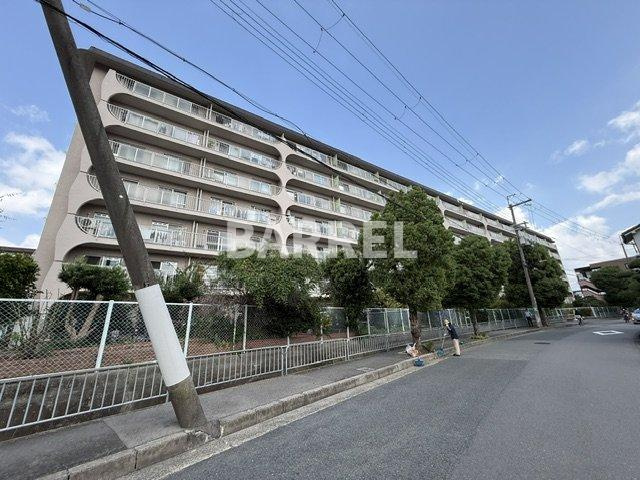 日商岩井マンションの外観