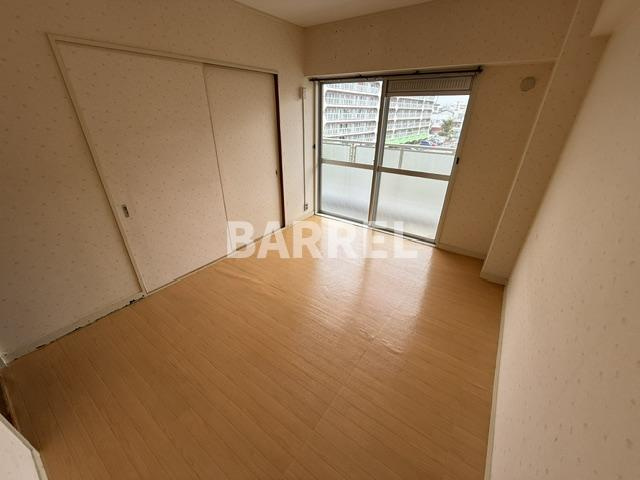 日商岩井マンションの居間・リビング