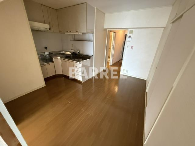 日商岩井マンションの内装