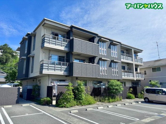 アルネストの外観