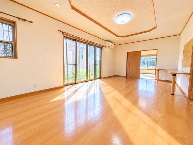 東近江市宮川町の居間・リビング|こちらの居間で趣味の時間をお楽しみください