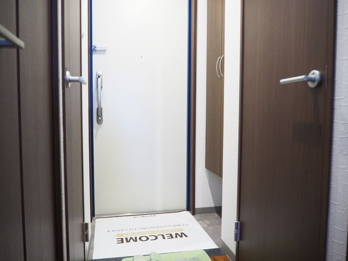 charcoalの玄関