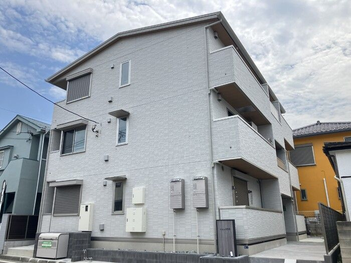 D Paina西寺尾の外観