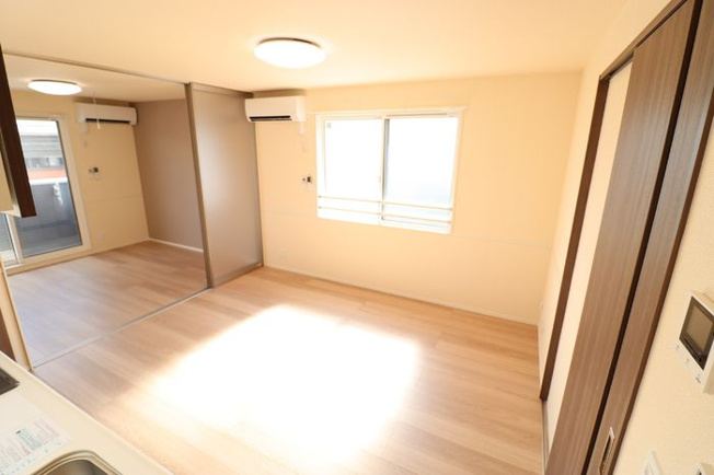 【寝室】 | プレタクチュール中根町