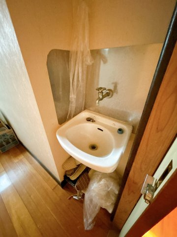 【トイレ】 | 大仙市四ツ屋字前田　戸建て | 【現況販売】トイレ内の手洗い場です。