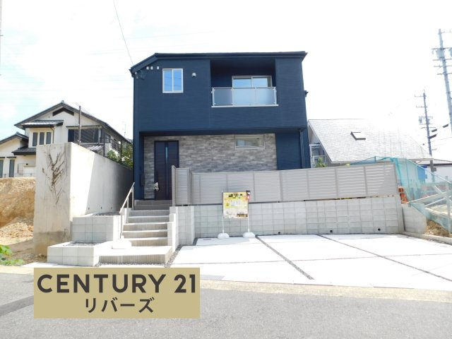 名古屋市緑区梅里２丁目の新築一戸建の外観|☆最終１棟☆　　新価格！！いつでも見学できます♪（お問合せ当日、平日、水曜、夜間でもＯＫ）　長期優良住宅！　敷地４３．５９坪！　駐車並列３台ＯＫ！　リビング１９．１帖！　プライベートガーデン♪