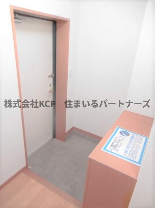 グローイングコートの玄関|収納もある玄関です