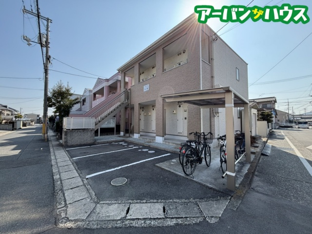 駅前コーポ財田の駐車場