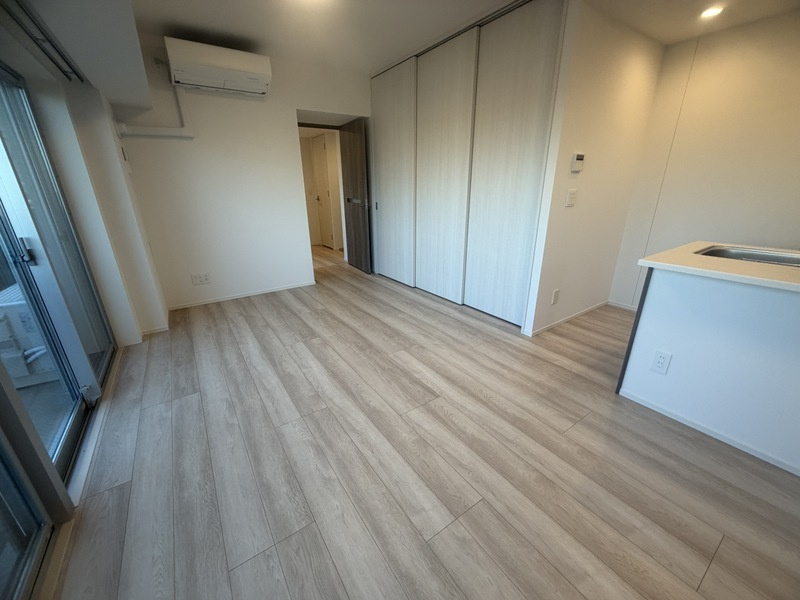 クレストコート北千住レジデンスの居間・リビング