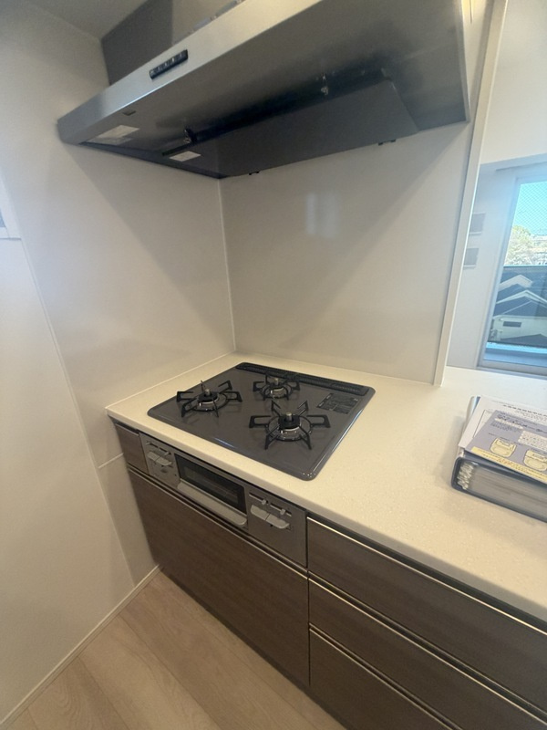 クレストコート北千住レジデンスのキッチン