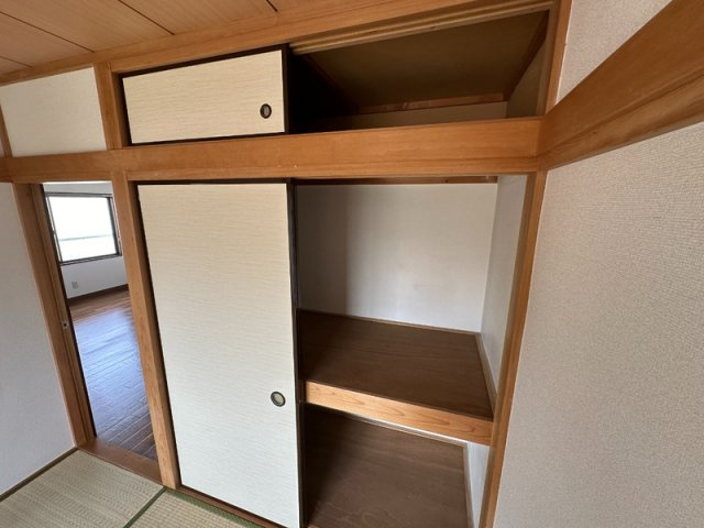 ハイツ峯岸２の収納