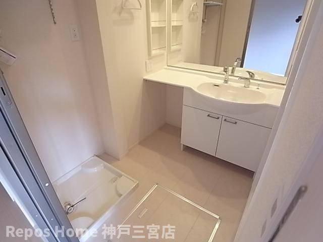 セジュール下山手通の洗面所