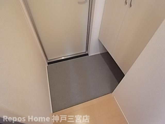 セジュール下山手通の玄関